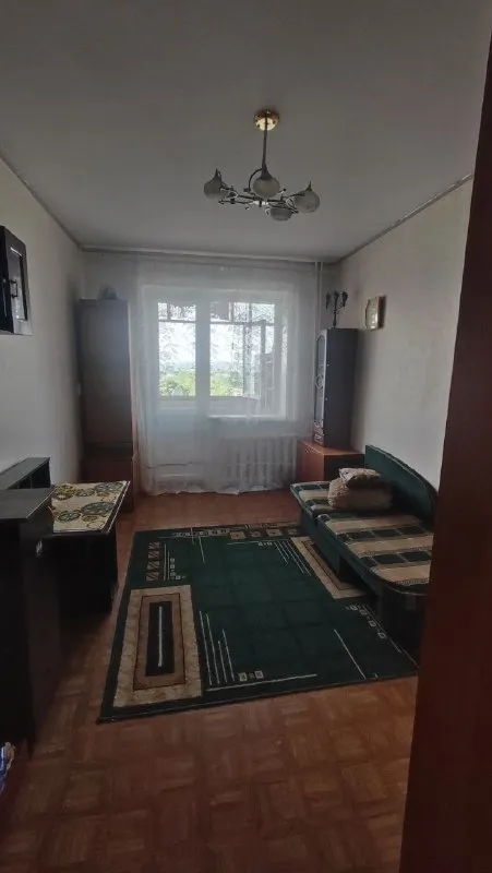 ‼️Продажа квартиры‼️

🏡Продаётся трехкомнатная квартира г. Харцызск днр на трубном ул. Патона

✅Этажность–5/9 жилого дома

✅Квартира в жилом состоянии, комнаты раздельные, пластиковые окна, счётчик на всё, плитка кухня, ванна, туалет, новая входная дверь
✅Вода на этаж поступает, лифт работает
Прописанных и долгов нет
🧾Документы готовы
✍️Возможна продажа с маткапиталом
🔥Собственник

💴Цена: 3🍋300.000 рублей
☎️+7(949) 389-12-07

📨Подписаться - фотография - 1
