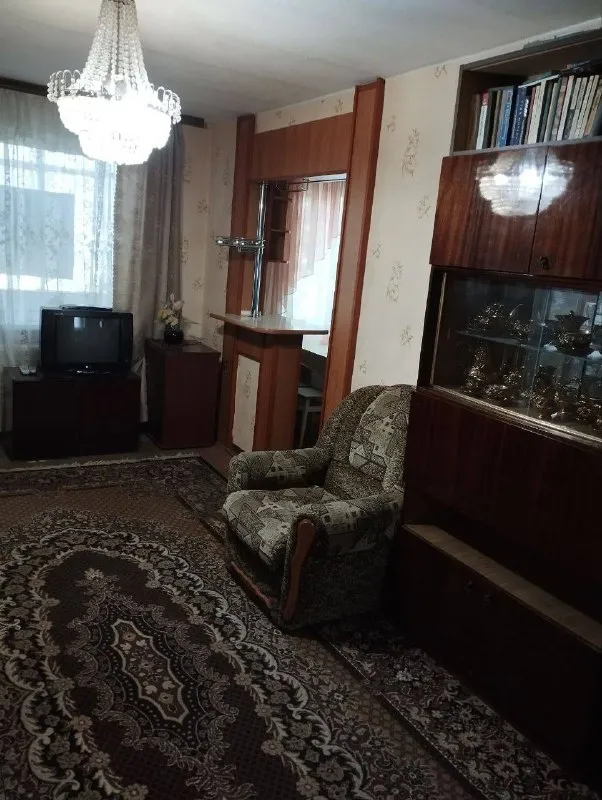 Сдаётся двухкомнатная квартира, город харцызск, район черёмушки, мкр. Металлургов дом 6,второй этаж пятиэтажного дома, окна пластиковые, балкон остекленный, с мебелью и бытовой техникой. Состояние жилое, хорошое. Подъезд чистый, ухоженный. Цена 20.000₽+коммунальные платежи, на долгий срок. По вопросам тел. (+7 (949) 323-98-42)комментарии не читаю

Dexter decinsun - фотография - 4