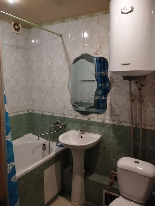 Сдаётся двухкомнатная квартира, город харцызск, район черёмушки, мкр. Металлургов дом 6,второй этаж пятиэтажного дома, окна пластиковые, балкон остекленный, с мебелью и бытовой техникой. Состояние жилое, хорошое. Подъезд чистый, ухоженный. Цена 20.000₽+коммунальные платежи, на долгий срок. По вопросам тел. (+7 (949) 323-98-42)комментарии не читаю

Dexter decinsun - фотография - 8