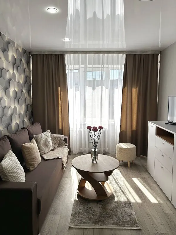 Сдам посуточно квартиры
🌇Макеевка, м-н зелёный.
🏡1К. Квартира, 🛌 3 спальных места.
💦 Вода круглосуточно.
💰 Цена 6000 ₽
🏡1К. Квартира
🛌4 Спальных места
💦Вода круглосуточно.
💰 Цена 7000 ₽
👍Уютные, чистые, теплые квартиры, после ремонта.
.Обе квартиры укомплектованы всем необходимым для комфортного проживания. Есть вся необходимая мебель, техника и кухонные принадлежности для удобного проживания. Постельное белье и полотенца. Средства личной гигиены. Утюг, фен.
🚫Квартира не сдается для вечеринок и шумных компаний.
🧾Для командировочных предоставляются отчетные документы.
🕰️Заселение круглосуточно. Варианты раннего и позднего заезда/выезда.
По вопросам и бронированию:
📲☎️ +79493665148 Или тг
Подписаться | дать объявление - фотография - 1