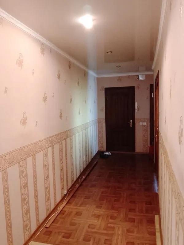 ‼️Продажа квартиры‼️

🏡Продам комнатную квартиру от собственника г. Харцызск днр
Квартира расположена в центре города, напротив д/с « радуга»

✅Этажность–7/9 жилого дома
✅Общая площадь–68.3 м2

✅Квартира угловая
Комнаты раздельные, светлые окна, трубы пластиковые
🔥Собственник

📲Все вопросы по телефону;
☎️+7(949) 387-14-26

📨Подписаться - фотография - 1