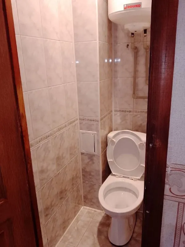 ‼️Продажа квартиры‼️

🏡Продам комнатную квартиру от собственника г. Харцызск днр
Квартира расположена в центре города, напротив д/с « радуга»

✅Этажность–7/9 жилого дома
✅Общая площадь–68.3 м2

✅Квартира угловая
Комнаты раздельные, светлые окна, трубы пластиковые
🔥Собственник

📲Все вопросы по телефону;
☎️+7(949) 387-14-26

📨Подписаться - фотография - 10