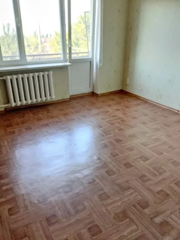 ‼️Продажа квартиры‼️

🏡Продам комнатную квартиру от собственника г. Харцызск днр
Квартира расположена в центре города, напротив д/с « радуга»

✅Этажность–7/9 жилого дома
✅Общая площадь–68.3 м2

✅Квартира угловая
Комнаты раздельные, светлые окна, трубы пластиковые
🔥Собственник

📲Все вопросы по телефону;
☎️+7(949) 387-14-26

📨Подписаться - фотография - 3