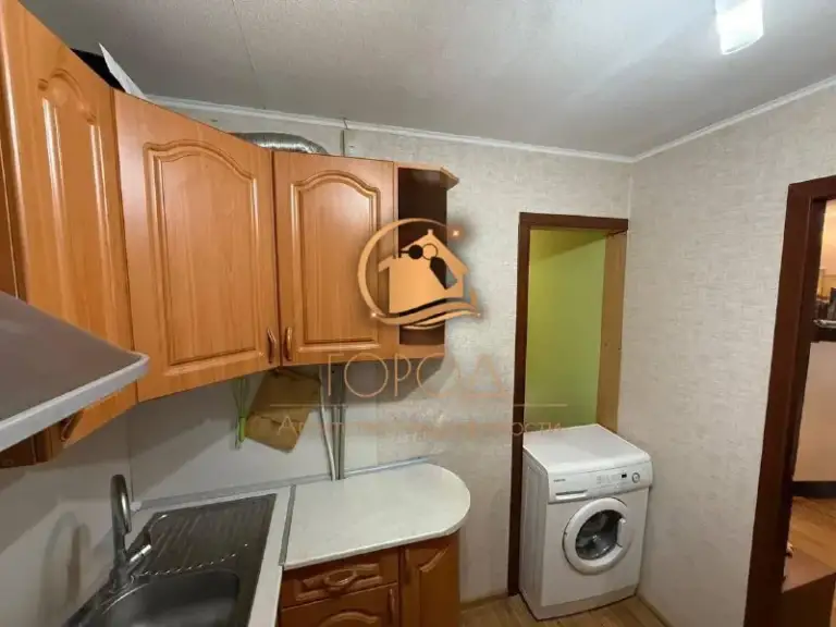 Продам однокомнатную квартиру 

🌇Донецк, пр. Ильича, ориентир - макаронная фабрика📍

Документы готовы
✅Этаж - 1/5
✅S - 30/16/5
✅Заменены коммуникации
✅Функциональная планировка
✅Кирпичный дом, не угловая!

👍Квартира укомплектована техникой и мебелью для проживания - фотография - 6