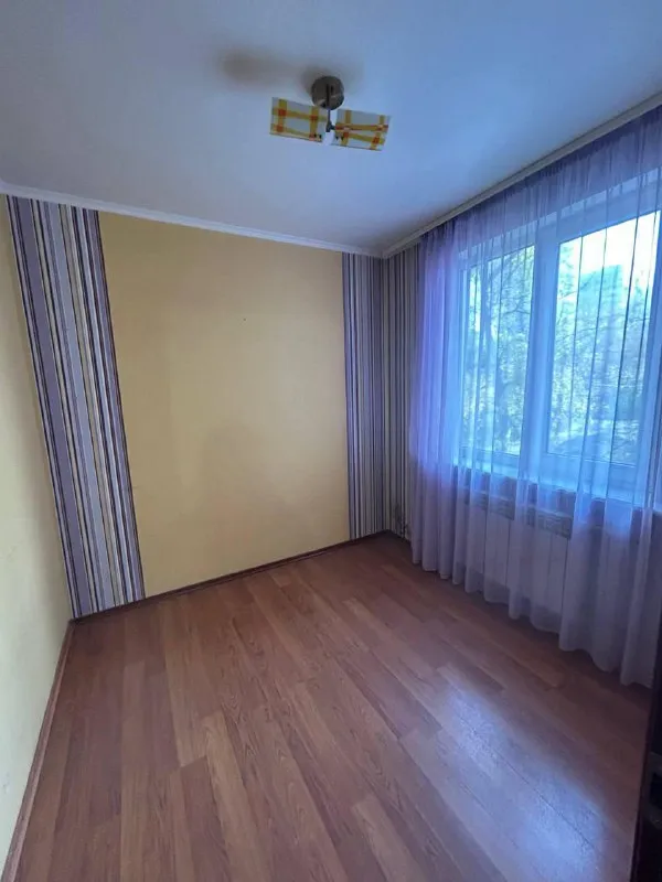 Продажа 3 комнатной квартиры
🌇Ленинский р-н, ул. Скляренко📍
✅Квартира с ремонтом
💦Вода круглосуточно💦
✅Площадь 55,2
✅3 Этаж из 9
👍Отличное состояние
Капитальный ремонт🛠️
Заходи и живи❗️ - фотография - 3