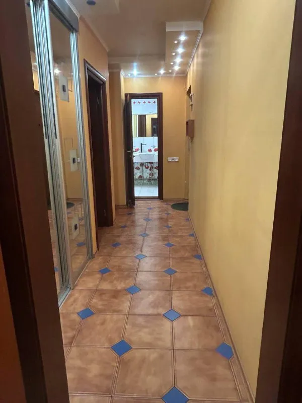 Продажа 3 комнатной квартиры
🌇Ленинский р-н, ул. Скляренко📍
✅Квартира с ремонтом
💦Вода круглосуточно💦
✅Площадь 55,2
✅3 Этаж из 9
👍Отличное состояние
Капитальный ремонт🛠️
Заходи и живи❗️ - фотография - 7