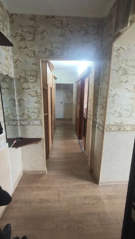 ‼️Продажа квартиры‼️

🏡Продаётся трёхкомнатная квартира на трубном г. Харцызск днр

✅Этажность–5/9 жилого дома

✅Квартира не угловая, тёплая сухая
✅Комнаты раздельные, пластиковые окна, плитка ванна туалет кухня, новая входная дверь
✅Вода на этаж поступает лифт работает
✅Прописанных и долгов нет
📃Документы готовы к продаже
Возможно продажа с маткапиталом
🔥Собственник

💴Цена: 3🍋100.000 рублей
☎️+7(949) 389-12-07

📨Подписаться - фотография - 1