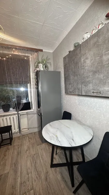 Харцызск
Продам крупногабаритную 3-комнатную квартиру в центре, 1/4 кирпичного дома
✅ Общая площадь 74.35 квадратных метра, жилая 52.34
✅ Не угловая
✅ Высокие потолки
✅ Есть подвал и кладовка
✅ Водопровод и канализация поменяны
✅ Окна пластик
✅ Хорошая входная дверь
✅ Газовая колонка автомат
✅ Все комнаты раздельные
✅ Санузел раздельный
Квартира находится по улице постышева, рядом остановки, магазины, школа, садик, больница. Квартира тёплая и сухая, частично с ремонтом 5 400 000₽.
+79493493760
+79494450191

Екатерина - фотография - 5