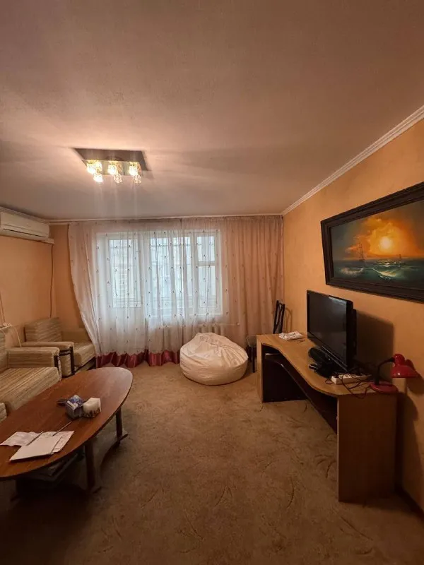 Продам 3-х комнатную квартиру

🌇Харцызск, центр, район тц «триумф». 📍

✅Общая площадь 66кв. М, 4 этаж 9 этажного дома.
✅В квартире два застекленных балкона, комнаты раздельные.
✅Квартира в жилом состоянии.
🎁Мебель остается.
📍Шикарное месторасположение: самое сердце харцызска !

👁Просмотр в любое удобное для вас время !

💰Цена 6 000 000 ₽ торг

📲☎️+79493418412 Лилия ан терем

Подписаться | дать объявление - фотография - 2