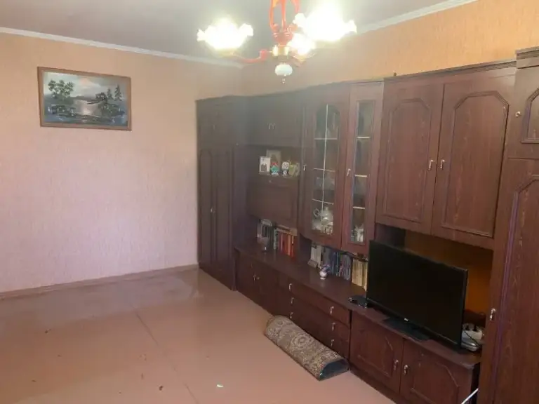 ‼️Продажа квартиры‼️
🏡Продажа двухкомнатная квартира г. Донецк днр
Петровский р-н, ул петровского, ориентир: петровский мост
✅Этажность–9/9 жилого дома
✅Квартира в жилом состоянии
Есть лоджия
✅Квартира продаётся с мебелью и бытовой техникой
💦Вода по графику
🔥Собственник
💴Цена: 3🍋250.000 рублей
☎️+7(949) 004-65-04
📨Подписаться - фотография - 5