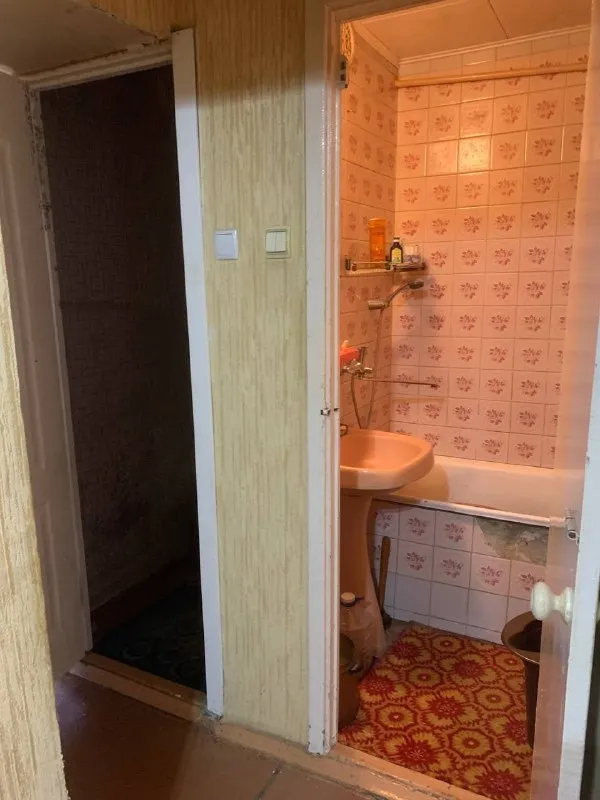 ‼️Продажа квартиры‼️
🏡Продажа двухкомнатная квартира г. Донецк днр
Петровский р-н, ул петровского, ориентир: петровский мост
✅Этажность–9/9 жилого дома
✅Квартира в жилом состоянии
Есть лоджия
✅Квартира продаётся с мебелью и бытовой техникой
💦Вода по графику
🔥Собственник
💴Цена: 3🍋250.000 рублей
☎️+7(949) 004-65-04
📨Подписаться - фотография - 8