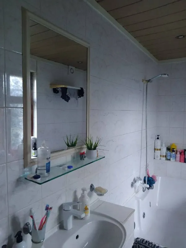 Срочная продажа жилого дома 🏡
Продажа дома от собственника❗️
🌇Дом расположен по центральной улице, ленинский район, куприна(звёздный)📍
💦Вoда есть всегда. (установлена насосная станция и накопитель)
✅Первый этаж: бoльшая гостиная, бoльшaя кухня, совмещенный санузел, хол- прихожая, котельная ( напольный котел, колонка, насосная станция и накопитель).
✅Второй этаж: две спальни и санузел.
🌎Зeмля в муниципальной собствeннocти, двор благоустроен, беседка, - фотография - 10