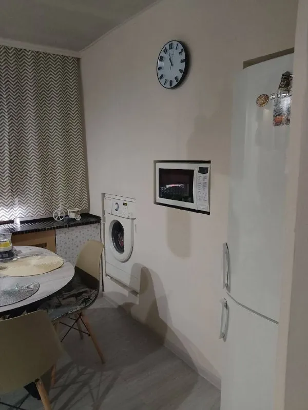 Срочная продажа жилого дома 🏡
Продажа дома от собственника❗️
🌇Дом расположен по центральной улице, ленинский район, куприна(звёздный)📍
💦Вoда есть всегда. (установлена насосная станция и накопитель)
✅Первый этаж: бoльшая гостиная, бoльшaя кухня, совмещенный санузел, хол- прихожая, котельная ( напольный котел, колонка, насосная станция и накопитель).
✅Второй этаж: две спальни и санузел.
🌎Зeмля в муниципальной собствeннocти, двор благоустроен, беседка, - фотография - 8