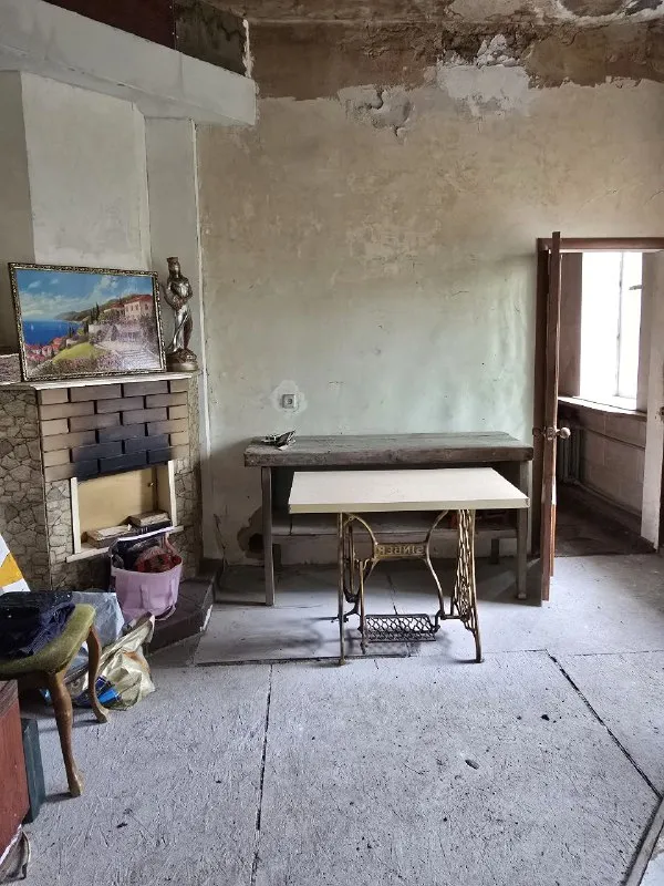 ‼️Продажа дома‼️

🏡Продаётся дом г. Донецк днр
🌇Куйбышевский район
🗺Ул. Югославская 6

✅Общая площадь дома 40 м2

🏡Участок 6 соток с виноградом, розами, плодовыми деревьями, асфальтированная широкая дорога
Окна пластиковые
✅В доме требуется ремонт крыши, местами подтикает
Газ и вода не заведены
✅Имеется твердотопливный котёл и камин
📃Документы готовы
🔥Собственник

💴Цена: 3🍋000.000 рублей
☎️+7(949) 071-77-70

📨Подписаться - фотография - 4