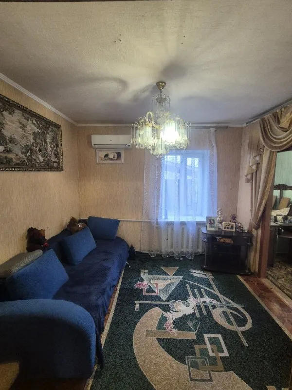 В продаже газифицированый дом

🌇Донецк кировский р-н семашко ор-р магазин леон📍

💰Цена:7.000.000 ₽

✅Общая площадь дома 100 кв м ²,6 сот земли (муниципального назначения).
✅Дом шпальный обложен кирпичом (фагот), очень теплый

👍Все коммуникации заменены, окна мп, двери ольха. Готовая арматура под навес.
💦Вода согласно графику.
✅Двор выложен фэм плиткой. - фотография - 6