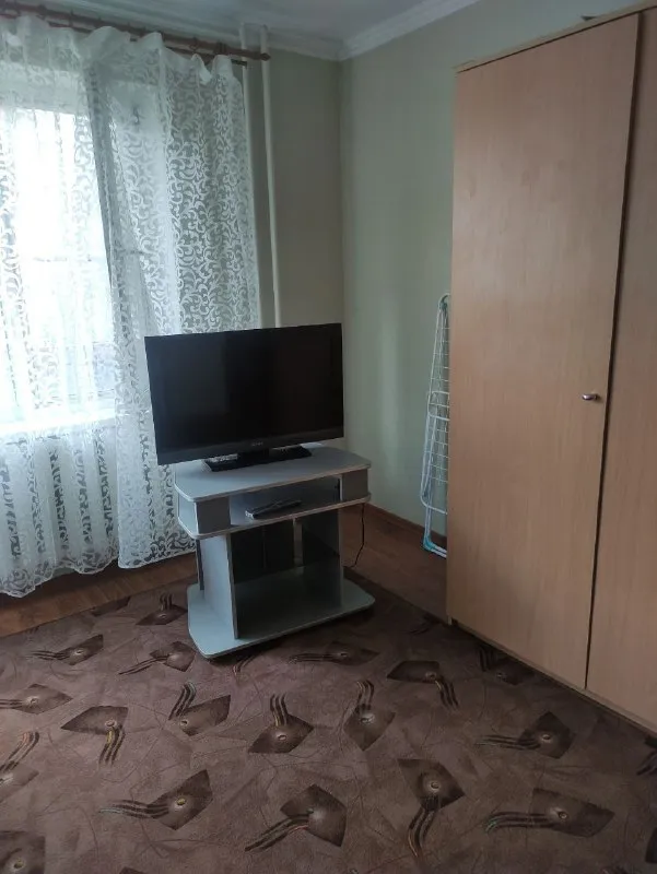Сдам однокомнатную квартиру
Сдается от собственника❗️
🌇Донецк на текстильщике, ул. Петровского, в шаговой доступности обжора, республиканский, р-к сокол. 📍
✅В хорошем состоянии
✅Этаж 6/9
✅Есть все необходимое для комфортно проживания.
❄ Кондиционер.
💦Вода хорошим напором по графику (насос). Бойлер и насосная станция, поэтому холодная и горячая вода постоянно.
💰Стоимость 18000 руб плюс электроэнергия и вода по счетчикам. Оплата за первый и последний месяц.
❗️Сдаётся жильцам без животных и не военным. Не агенство
📲☎️+79493816152 Собственник
Подписаться | дать объявление - фотография - 2