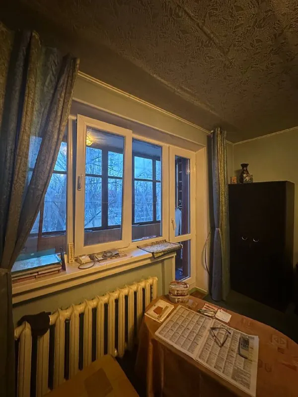 Продается однокомнатная
Крупногабаритная квартира

🌇Донецк, ориентир дс дружба. В шаговой доступности парк гулливер, рынок славянский📍

✅37 Кв метров. Этаж 3-9 ти.
✅Состояние жилое, теплая.
✅Большя лоджия застеклена.
✅Комната просторная, квадратная.
✅Поменяны трубы водоснабжения.
💦Вода идет по графику.
📍Рядом находятся магазины, транспортные остановки, школа.

📑Документы готовы.
Собственник на сделке.
💰Цена 2,600,000 ₽ + торг!

📲☎️+79494181407 Галина ан

Подписаться | дать объявление - фотография - 4