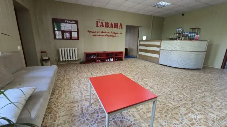 Продается нежилое  2х этажное помещение 400м²

🌇Г. Донецк, петровский район, улица ревякина, "дск", сразу за петровским мостом текстильщик 1 км📍

✅На сегодняшний день, действующий спортивный комплекс с баней, бассейном, бильярдом, зоной отдыха!

✅Можно купить,   как уже готовый бизнес, можно под свои цели и амбиции!

👍Отличное место расположения, рядом с остановкой и главной улицей района

Документы готовы к сделке, собственник в городе, долгов нет!
💰Цена: 17 миллионов + торг

📲☎️+ 7949 451 30 60 Александр, топ риелтор днр или пишите в телеграм

Подписаться  |  дать объявление - фотография - 3