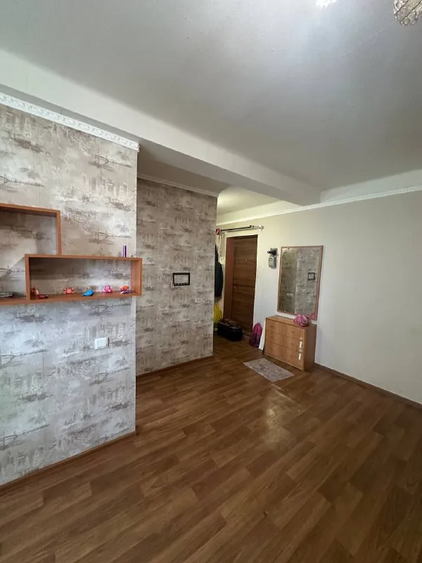 Продам однокомнатную квартиру
🌇Донецк, ленинский район, боссе, ул. Речная📍
✅Этаж 4-5 ти.
💧Вода идет по графику!
✅Квартира уютная, не угловая, очень теплая.
✅С ремонтом, но требует косметики. Заменены радиаторы, стояки водяные.
✅Окна пластиковые, балкон застеклен.
❗️Перепланировка узаконена!
👍Все что есть в квартире остается при продаже.
📍Очень хорошее местоположение. Рядом школа, остановки транспорта, в шаговой доступности рынок.
📃Документы готовы!
💰Цена 2 500 000 ₽ + торг уместен
Больше информации по телефону
📲☎️+79493282386 Ольга ан
Подписаться | дать объявление - фотография - 1