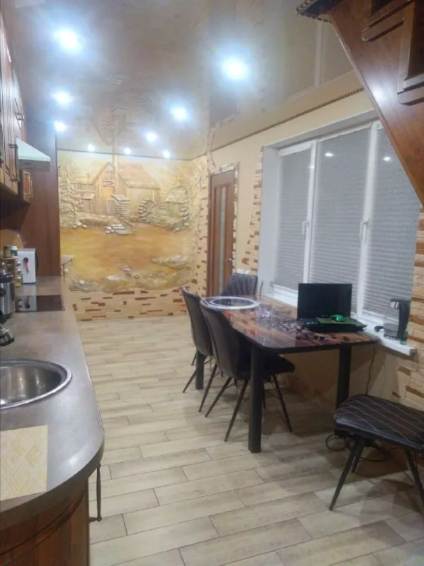 🏡Продаётся двухуровневая дача г. Макеевка днр
🗺Район жд вокзала, садовое общество снт

✅Общая площадь дома 90 м2
Дом снаружи полностью утеплён пеноплексом

✅Земельный участок 5.5 соток, с трёх сторон ограждён новым забором из профлиста и шифером
Два входа на участок и два въезда

✅Во дворе имеется вольер на две собаки
Есть молодой сад из фруктовых деревьев
✅Окна пластиковые
Вода всегда, заведена как в дом, так и во двор
Канализация септик
✅В доме есть всё для комфортного проживания как летом, так и зимой
✅Сделан ремонт с полной заменой всех коммуникаций
✅Установлен кондиционер, отопление электрическое (конвектора)
🔥Собственник

💴Цена: 5🍋300.000 рублей
☎️+7(949) 429-25-03

📨Подписаться - фотография - 8