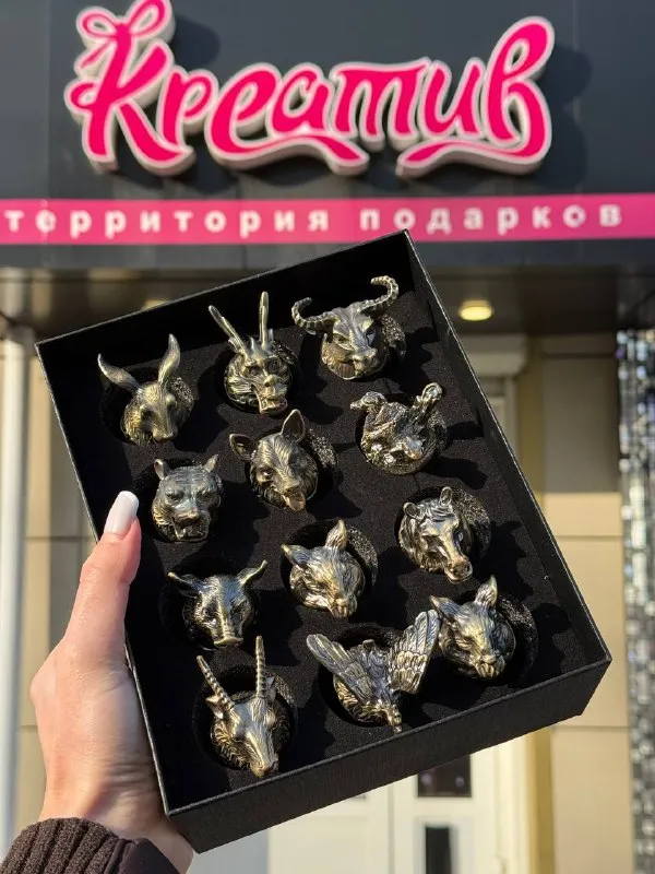 Огромный выбор подарков для мужчин на новый год😎

В нашем магазине вы найдете большое разнообразие наборов стопок-перевертышей, бокалов для виски и пива, шашлычных наборов и еще множество других подарков 🎁

При покупке от 5000₽ — гирлянда в подарок 🎁

🤩 Адрес: харцызск, улица октябрьская, 41 (бульвар шевченко)
🤩 График работы: ежедневно с 10:00 до 19:00
🤩 Доставка по харцызску и другим городам днр
🤩 Возможна оплата картой
🤩 Контактный телефон: +7(949)317-317-0

💬
💙 Https://vk. Com/creative_dpr

Erid:5jtcerelm1uk1og1njb24ez реклама - фотография - 3