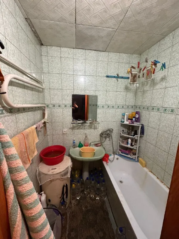 🏡Продажа трёхкомнатная квартира г. Донецк днр
🌇Кировский р-н, улица делегатская

✅Общая площадь–60 м2

✅Квартира расположена на первом этаже
🔥Собственник

💴Цена: 5🍋500.000 рублей
📞Все подробности по телефону
☎️+7(949) 494-18-60 Виталий

📨Подписаться - фотография - 9