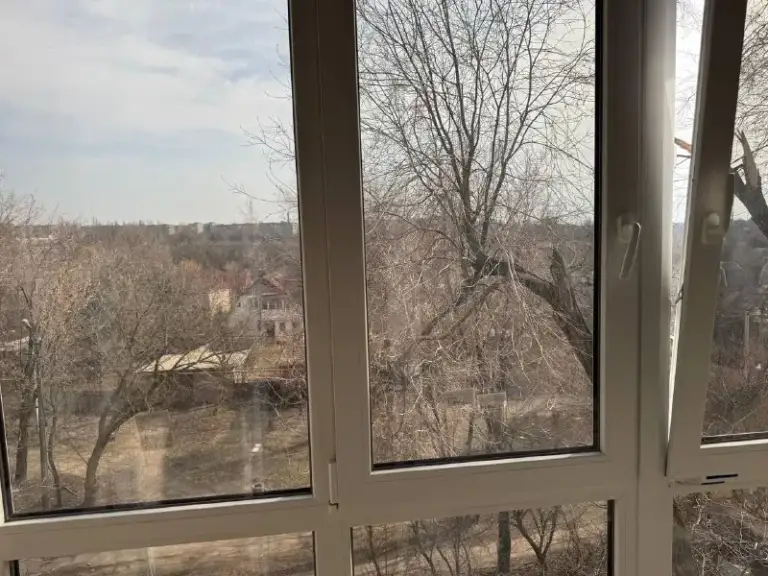 Сдаётся посуточно квартира

🌇Донецк, будённовский район
(Тихий, не обстреливаемый р-н) 📍

🎄Принимаем бронь на новогодние праздники🎊🎉

💦Вода холодная и горячая круглосуточно.
✅В квартире есть всё для комфортного проживания:
🛜Wifi; 📺smart-tv,
🥮Микроволновая печь;
🧺Чистые полотенца и постельное бельё;фен;стиральная машина;
❄ Кондиционер.

🚭В квартире курить запрещено есть балконы.

💰Цены от 4500-6500 ₽/сутки

📲☎️+79494960090

Подписаться  |  дать объявление - фотография - 4