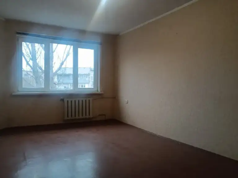 🏡Продам трёхкомнатную квартиру
🌇Г. Харцызск днр, мкрн
Металлургов, район магазина тройка

✅Этажность–4/5 жилого дома
✅Общая площадь–63 м2

✅Квартира не угловая
Дом панельный
✅Окна пластиковые
Комнаты раздельные.
📃Документы готовы
🔥Собственник

💴Цена: 3🍋200.000 рублей
☎️+7(949) 397-36-13

📨Подписаться - фотография - 3