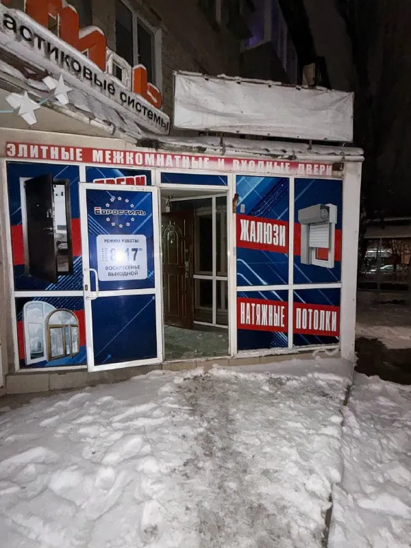 Аренда
Коммерческое помещение
Город торез, ул поповича
1 Этаж 33 квадрата
+79493813041 - фотография - 2