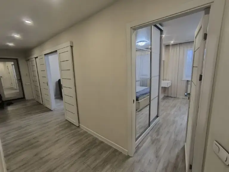 Продам 3х комнатную квартиру
🌇Донецк в ленинском районе,
Улица куприна 34- боссе📍
✅Общая площадь 71 кв. М
✅Комнаты раздельные
✅Большой балкон
✅Квартира теплая
✅Этажность дома 4/9
💦Холодная и горячая вода круглосуточно
🚫Прописанных нет
📑Документы готовы
Собственник в донецке‼️
📍Насыщенная инфраструктура:
- Детские сады; школы;
- Продуктовые магазины; супермаркет, остановки маршрутного такси в шаговой доступности.
💰Цена 8 300 000 руб.
📲☎️+79495138558 Виктория
Подписаться | дать объявление - фотография - 2