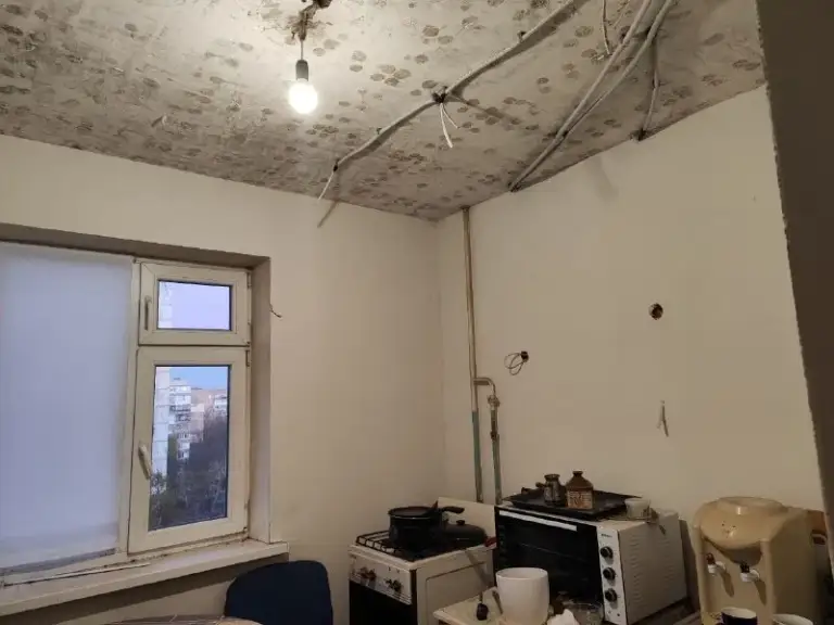 🏡Продаётся двухкомнатная квартира
🌇Г. Донецк днр, кировский р-н мкрн. Текстильщик, улица петровского 103

✅Этажность–8/9 жилого дома
✅Общая площадь–53.7 м2

✅Комнаты изолированны
Площадью–18 м2 и 12 м2
✅Коридор–4.2 м2
✅Холл–8 м2
✅Кухня в чистовой отделке с новой проводкой, площадь–9 м2

✅Санузел раздельный
Окна выходят на обе стороны дома
✅Парковка возле дома, рядом охраняемая стоянка
✅До остановки 4 минуты ходьбы

✅В шаговой доступности: школа, детский садик, гимназия, магазины, ветклиника
✅Рядом два рынка 5-10 минут пешком
📃Документы готовы
🔥Собственник

💴Цена: 3🍋700.000 рублей
Торг‼️
☎️+7(949) 318-92-64

📨Подписаться - фотография - 8