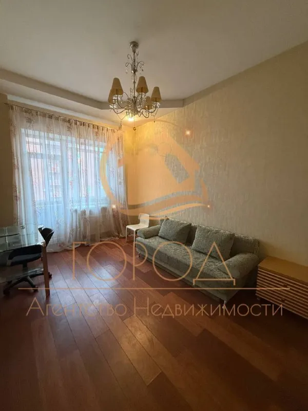 Аренда уютной крупногабаритной квартиры komfort klass 90м2

🌇Донецк, жк замковый - розы люксембург📍

✅В офис приезжать не нужно, заключать договор по предоплате не нужно ❗️❗️❗️

💰Стоимость аренды 85,000 ₽

✅Просторная спальня, гостинная, кабинет, гардеробная
✅Консьерж - паркинг - закрытая территория.

✅В квартире система теплый пол
❄Кондиционеры в каждой комнате.
👀Просмотр в любое время - ключи 🔑 в агентстве.

📲☎️+79495854955

Подписаться | дать объявление - фотография - 2