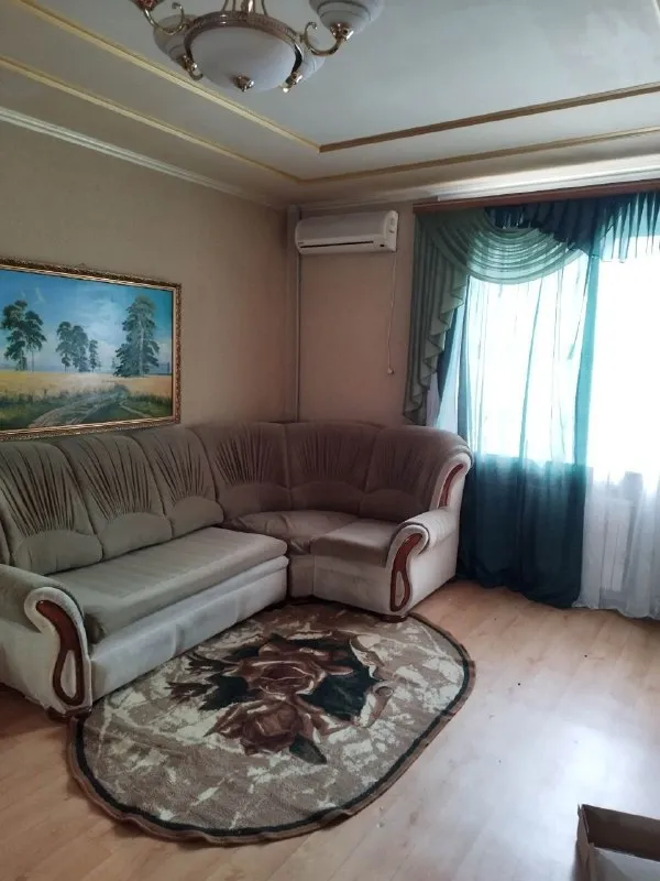 🏡Продажа двухкомнатной квартиры г. Харцызск днр
🗺Район вечного огня
✅Этажность–2/2 жилого дома
✅Общая площадь–48 м2+ сарай
• Квартира сталинка
• Имеется парковочное место для машины
• Водонакопительная система, холодильник, микроволновка, стиральная машина, телевизор, интернет, большой шкаф купе, два дивана, камин, кондиционер
🔥Собственник
💴Цена: 4🍋500.000 рублей
☎️+7(949) 474-50-72
📨Подписаться - фотография - 3