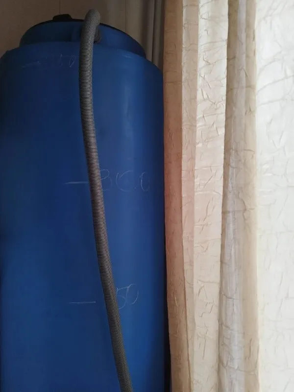 🏡Продажа двухкомнатной квартиры г. Харцызск днр
🗺Район вечного огня
✅Этажность–2/2 жилого дома
✅Общая площадь–48 м2+ сарай
• Квартира сталинка
• Имеется парковочное место для машины
• Водонакопительная система, холодильник, микроволновка, стиральная машина, телевизор, интернет, большой шкаф купе, два дивана, камин, кондиционер
🔥Собственник
💴Цена: 4🍋500.000 рублей
☎️+7(949) 474-50-72
📨Подписаться - фотография - 6