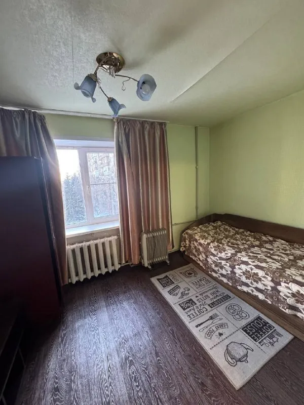Аренда 2-х комнатной квартиры

🌇В городе макеевка, в центре, 6 микрорайон📍

💦Вода круглосуточно !
✅3 Этаж 4 этажного дома.
✅Есть все необходимое для комфортного проживания : стиральная машинка, холодильник, микроволновка, газовая колонка, кондиционер.
Квартира в хорошем жилом состоянии.
Шикарное месторасположение!!!

💰Цена: 26 000 ₽ +к/у

📲☎️+79493418412 Лилия ан терем

Подписаться | дать объявление - фотография - 3