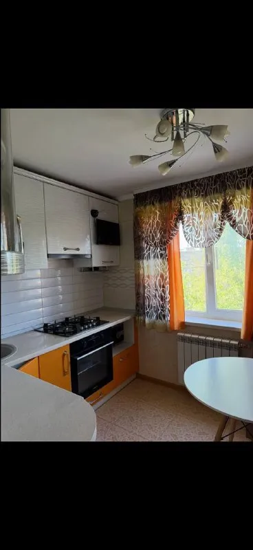 Посуточно от собственника‼️
Двухкомнатная квартира

🌇Донецк, киевский район📍

💦Вода круглосуточно холодная/горячая
✅Есть накопительный бак

🔥В квартире имеется все необходимое для комфортного пребывания

✅Можем  предложить аренду посуточно в других районах

📲☎️+79496318329

Подписаться | дать объявление - фотография - 5