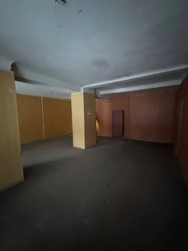 Продам нежилое помещение !
🌇Город макеевка, кировская сторона, ул. Кирова. 📍
✅Общая площадь 85кв. М, 1 этаж 5 этажного дома.
✅Отдельный вход на центральную проезжую часть и выход во двор.
✅Рядом псб банк.
👍Хорошее месторасположение для вашего бизнеса❗️
💰Цена: 4 200 000 ₽ торг
📲☎️+79493418412 Лилия ан терем
Подписаться | дать объявление - фотография - 5