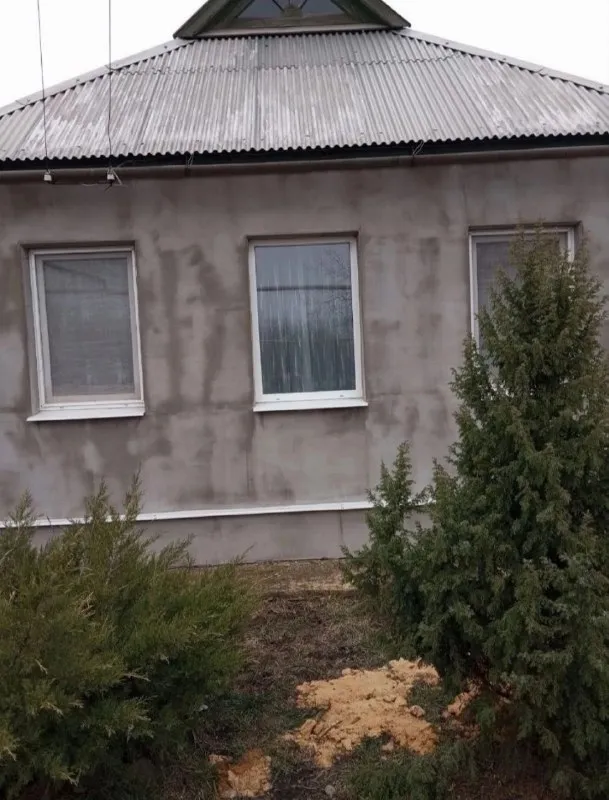 🏡Продам газифицированный дом село васильевка, амвросиевский район-15 минут езды до успенки

• Общая площадь–82 м2
• Земли–57 соток

• Земля приватизирована, есть скважина подключена на дом
• Гараж, хоз постройки, хороший большой сад, отдельно стоящая летняя кухня, чердак утеплён
🔥Собственник

💴Цена: 3🍋000.000 рублей
Торг уместен‼️
📲+7(949) 304-61-89
📲+7(949) 341-75-33

📨Подписаться - фотография - 2