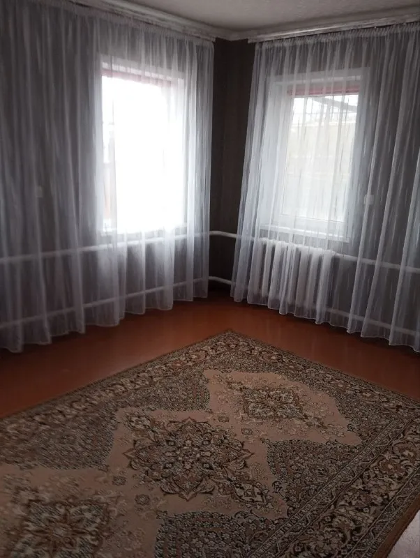 🏡Продам газифицированный дом село васильевка, амвросиевский район-15 минут езды до успенки

• Общая площадь–82 м2
• Земли–57 соток

• Земля приватизирована, есть скважина подключена на дом
• Гараж, хоз постройки, хороший большой сад, отдельно стоящая летняя кухня, чердак утеплён
🔥Собственник

💴Цена: 3🍋000.000 рублей
Торг уместен‼️
📲+7(949) 304-61-89
📲+7(949) 341-75-33

📨Подписаться - фотография - 5