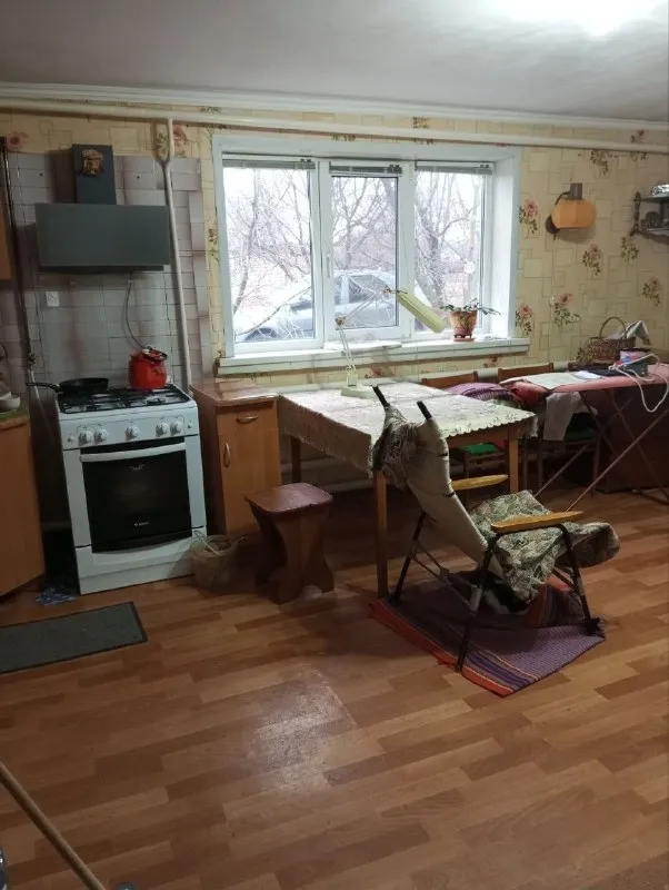 🏡Продам газифицированный дом село васильевка, амвросиевский район-15 минут езды до успенки

• Общая площадь–82 м2
• Земли–57 соток

• Земля приватизирована, есть скважина подключена на дом
• Гараж, хоз постройки, хороший большой сад, отдельно стоящая летняя кухня, чердак утеплён
🔥Собственник

💴Цена: 3🍋000.000 рублей
Торг уместен‼️
📲+7(949) 304-61-89
📲+7(949) 341-75-33

📨Подписаться - фотография - 9