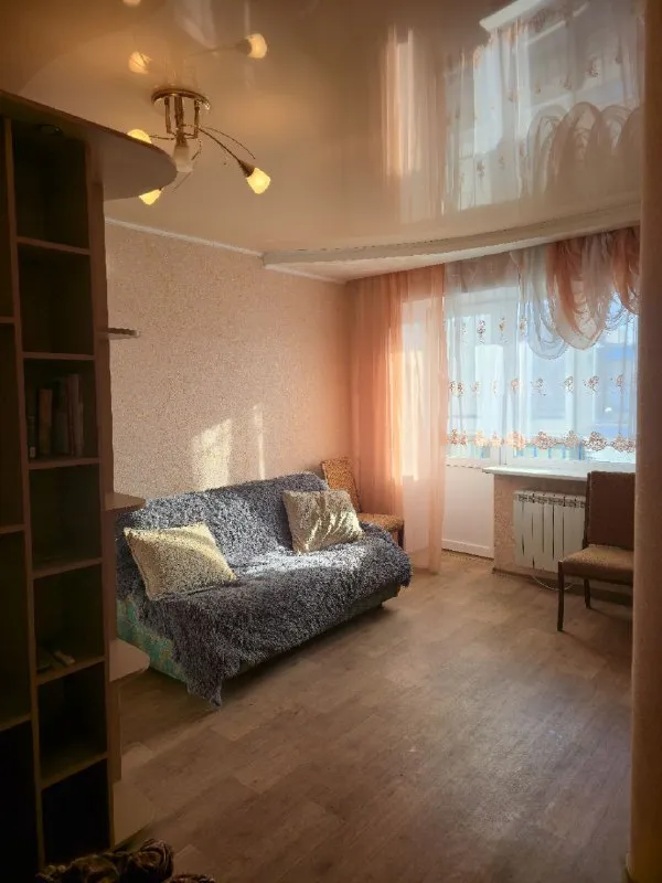 Продаю однокомнатную квартиру

🌇Донецк, ворошиловский район, район изумруда, по пр. Ватутина📍

✅5 Этаж, 5ти этажного кирпичного дома
✅Квартира в жилом отличном состоянии
🎁Продаётся с мебелью и техникой
❗️Поменяны: отопление, сантехника, пластиковые окна, металлическая входная дверь.
✅Газовая колонка
💧Вода по графику - фотография - 3