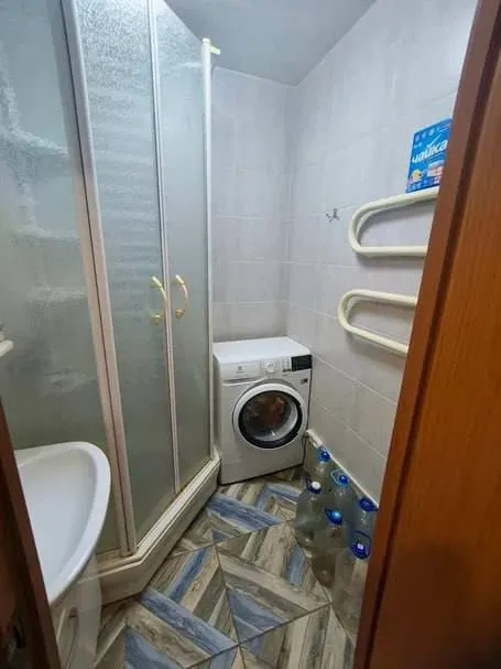 🏡Аренда трёхкомнатной квартиры в центре
🏙️Город: донецк днр
🌇Район: кировский
🗺Мкрн. Текстильщик

• Сдам квартиру в отличном состоянии для пары возможно с детьми без животных, сроком от 3-месяцев
• Лоджия застеклена, душевая кабина
• Установка бойлера в счёт аренды, вода в квартире, средний/9 этажа

💴Цена: 25.000руб +комуслуги
☎️+7(949)419-42-08

📨Подписаться - фотография - 6