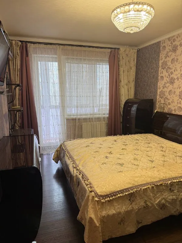 Сдам 3 ком квартиру
Накопительный бак 750л
Пролетарский район
Ул коммунистическая 28
Этаж 6/9
Рядом магазины, садики, школы
Квартира с очень хорошим ремонтом
Есть детская комната для двоих деток
Балкон застеклен
3 Кондиционера
Фотографии реальные

45 000₽+ Все коммунальные услуги

+79494113097 Алина
@As_01vva telegram - фотография - 7