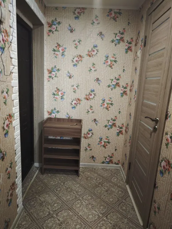 🏡Продаётся однокомнатная квартира
🌇Город: макеевка днр
🏙️Район: червоногвардейский
Улица токарева, 22

• Этажность–5/5 жилого дома

• Квартира не угловая
• Новая крыша
• Окна пластиковые
• Балкон требует ремонта
• Квартира продаётся с мебелью и бытовой техникой
• Рядом школа, детский садик, детская и взрослая больница, супермаркет, рынок, магазины и остановка общественного транспорта
🔥Собственник

💴Цена: 2🍋200.000 рублей
☎️+7(949) 807-38-61

📨Подписаться - фотография - 1