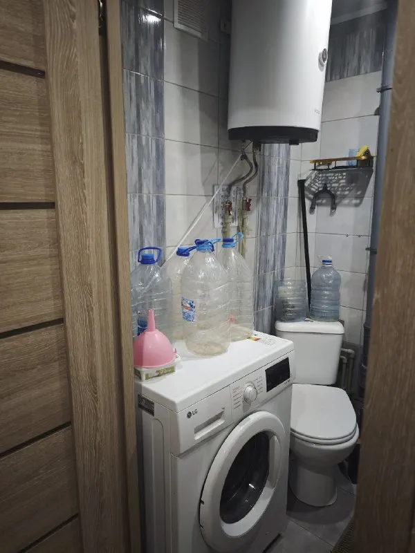 🏡Продаётся однокомнатная квартира
🌇Город: макеевка днр
🏙️Район: червоногвардейский
Улица токарева, 22

• Этажность–5/5 жилого дома

• Квартира не угловая
• Новая крыша
• Окна пластиковые
• Балкон требует ремонта
• Квартира продаётся с мебелью и бытовой техникой
• Рядом школа, детский садик, детская и взрослая больница, супермаркет, рынок, магазины и остановка общественного транспорта
🔥Собственник

💴Цена: 2🍋200.000 рублей
☎️+7(949) 807-38-61

📨Подписаться - фотография - 8