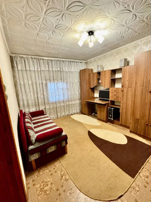Продаётся уютный жилой дом 🏡
🌇Г. Мариуполь, в ильичёвском районе, улица надгорная 📌
✅Дом площадью 61,9 м2
⛽Проведён газ (обеспечивает экономичное отопление и удобство в быту)
✅Ровный участок
✅Дом в хорошем состоянии, продается с мебелью и техникой
📑 Документы зарегистрированы в ростреестре, готовы к сделке👌 - фотография - 4