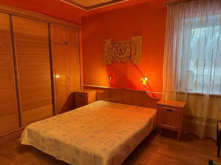 Продам частный дом 🏡
🌇Г. Донецк кировский район ул. Шумана📍
✅Прекрасный дом площадью 87 квадратных метров, расположенный на ухоженном земельном участке в 4.1 сотки
Основные характеристики:
⛽Газификация: в доме имеется подключение к газовой системе, что обеспечивает эффективное отопление и удобное приготовление пищи, и круглосуточную подачу горячей воды.
🅿На территории имеется гараж.
✅Так же на территории расположена баня с бассейном и дополнительно летний бассейн на участке.
✅Дом внесен в реестр, и все документы готовы к продаже, что позволит вам быстро и без лишних хлопот стать его владельцем
💰Стоимость 7 000 000 ₽
📲☎️+7(949)5008465 Стелла
🛫Подписаться | дать объявление
📲Наш max - фотография - 2