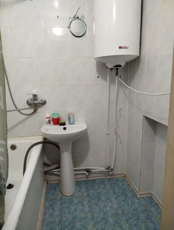 🏡Продаётся трёхкомнатная квартира
🏙️Город: харцызск днр
🗺Улица патона, 30 а

• Этажность–7/9 жилого дома
• Общая площадь–64 м2

• Квартира не угловая
• Все комнаты раздельные
• Есть утеплённая лоджия
• Рядом магазины, школа, детский садик, остановка общественного транспорта и больница
🔥Собственник

💴Цена: 3🍋000.000 рублей
☎️+7(949) 594-02-23 Ирина

Подписаться | приобрести размещение - фотография - 7