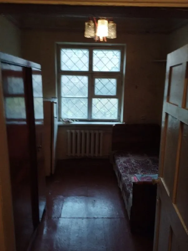 🏡Продаётся двухкомнатная квартира
🏙️Город: донецк днр
🌇Район: куйбышевский
🗺Микрорайон азотный
• Этажность–1/2 жилого дома
• Общая площадь–46 м2
• Квартира не угловая
• Дом кирпичный
• Высота потолков 2.8 м
• Комнаты раздельные
• Квартира под ремонт
• Вода по графику
• В квартире есть подвал
• Рядом с домом хоз постройка из шлакоблока, сарай с подвалом, есть небольшой участок земли
📃Документы готовы
🔥Собственник
💴Цена: 2🍋600.000 рублей
☎️+7(949) 347-70-44
📨Подписаться - фотография - 4