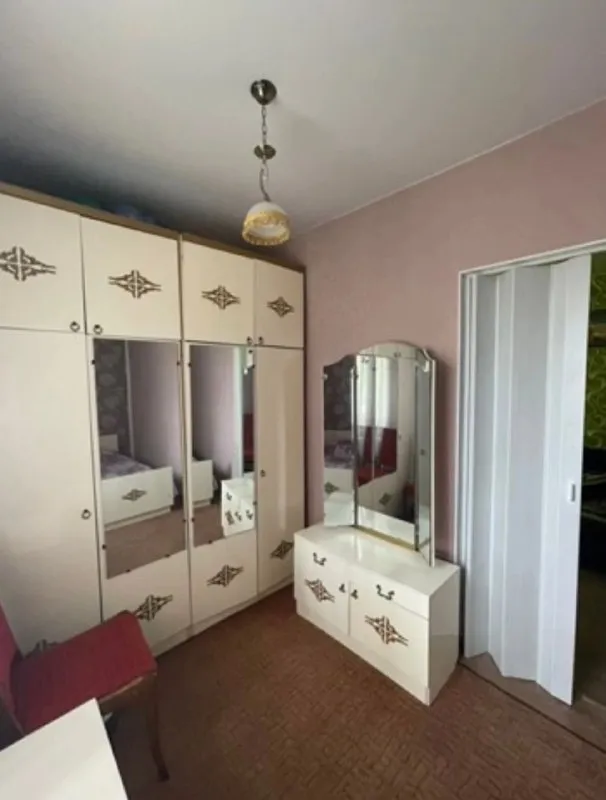🏡Продам газифицированный дом
🏙️Город: харцызск днр
🗺Ориентир: район 5-й школы, магазин анастасия, трест
• Земельный участок 6-ть соток (приватизирован)
• Площадь дома–61м2 + пристройка к дому–31 м2
4-Ре жилые комнаты 2-две гостиные, 2-спальни, кухня, прихожая, санузел
• Окна пластиковые, дом литой, утеплен, центральная канализация, водопровод
• Канализация - пластик, имеется колодец
• Двор - бетон
• Гараж
📃Документы готовы
🔥Собственник
💴Цена: 6🍋800.000 рублей
📍Торг
☎️+7(949) 404-51-48 Вацап, телеграм
📨Подписаться - фотография - 6